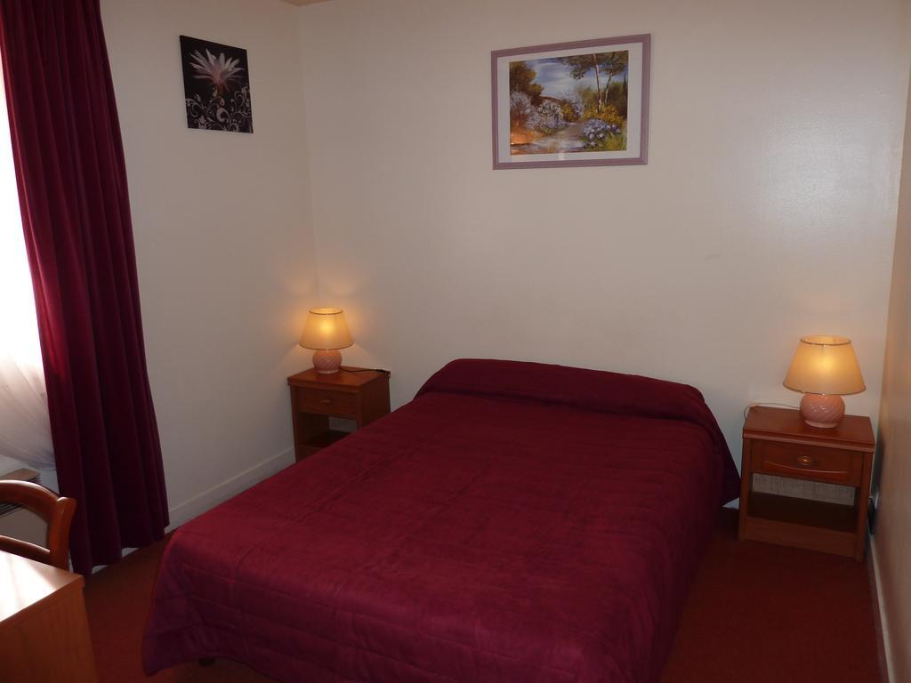 Longo Mai Hotel 2*